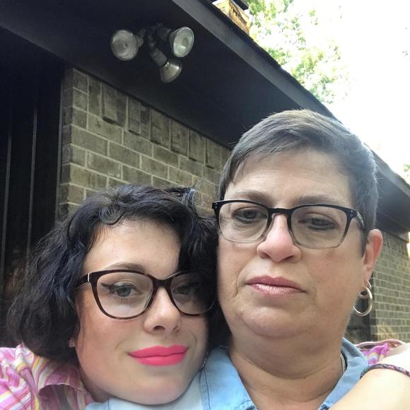 Meet your Posher, Katherine - Picture 1 of 1